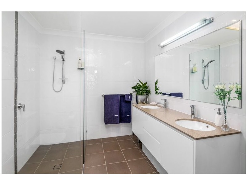 12/127 Shore Street North, Cleveland QLD 4163