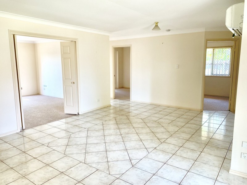 33 School Road, Victoria Point QLD 4165