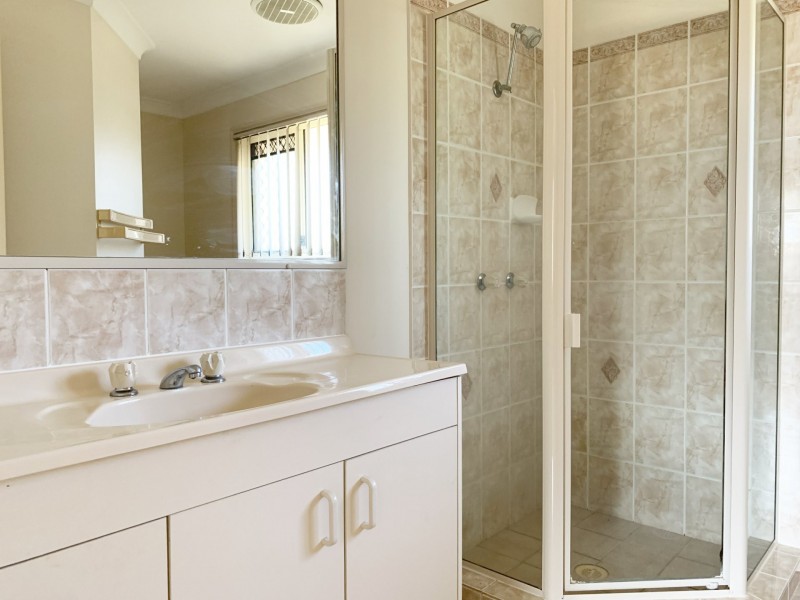 33 School Road, Victoria Point QLD 4165