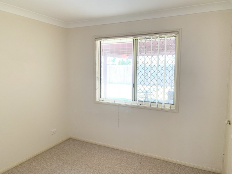 33 School Road, Victoria Point QLD 4165