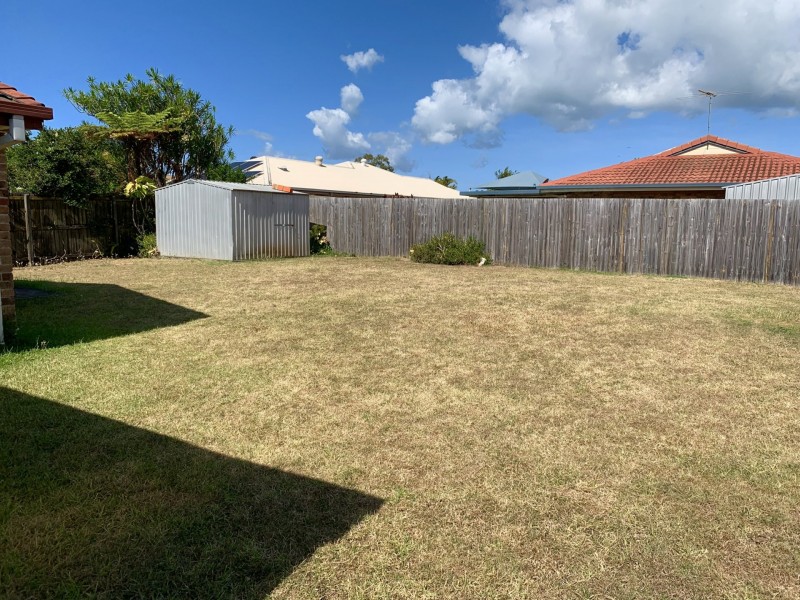 33 School Road, Victoria Point QLD 4165