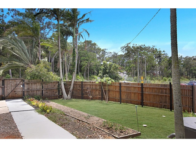 12 Russell Terrace, Macleay Island QLD 4184