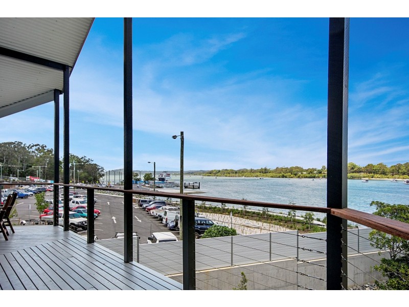 12 Russell Terrace, Macleay Island QLD 4184