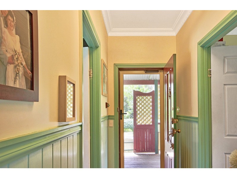 36 Melaleuca Drive, Lamb Island QLD 4184