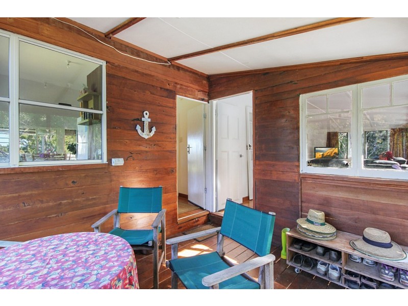 7 Brook Haven, Lamb Island QLD 4184