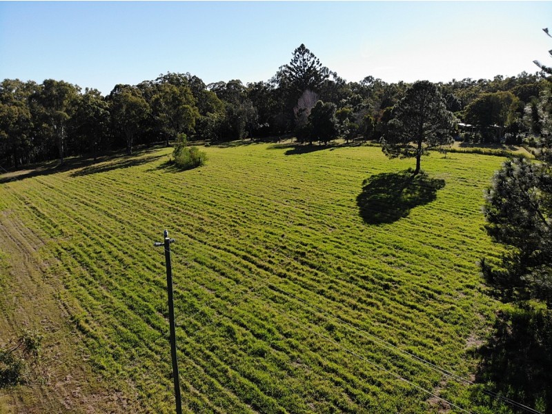 7 Brook Haven, Lamb Island QLD 4184