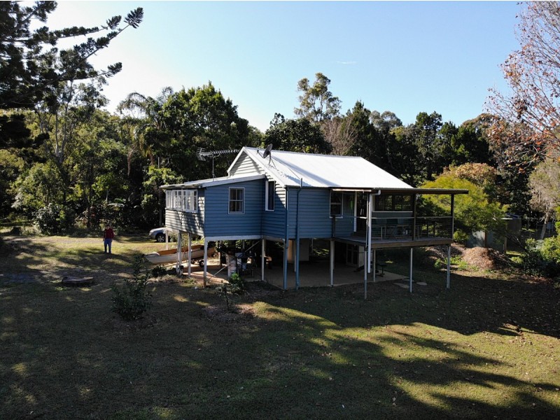 7 Brook Haven, Lamb Island QLD 4184