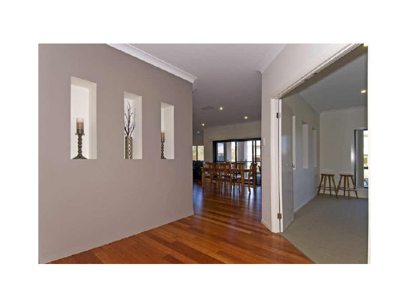 1 Baycrest Place, Thornlands QLD 4164