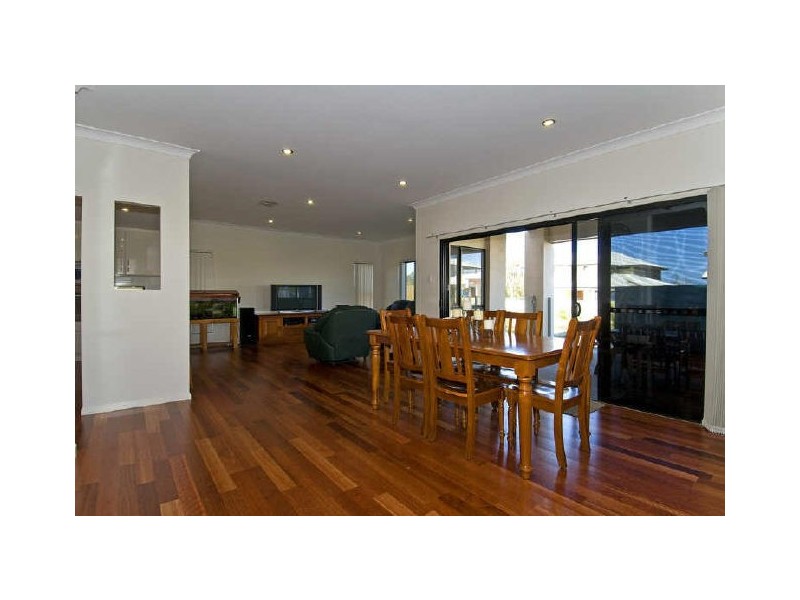 1 Baycrest Place, Thornlands QLD 4164