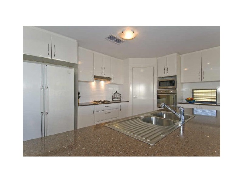 1 Baycrest Place, Thornlands QLD 4164