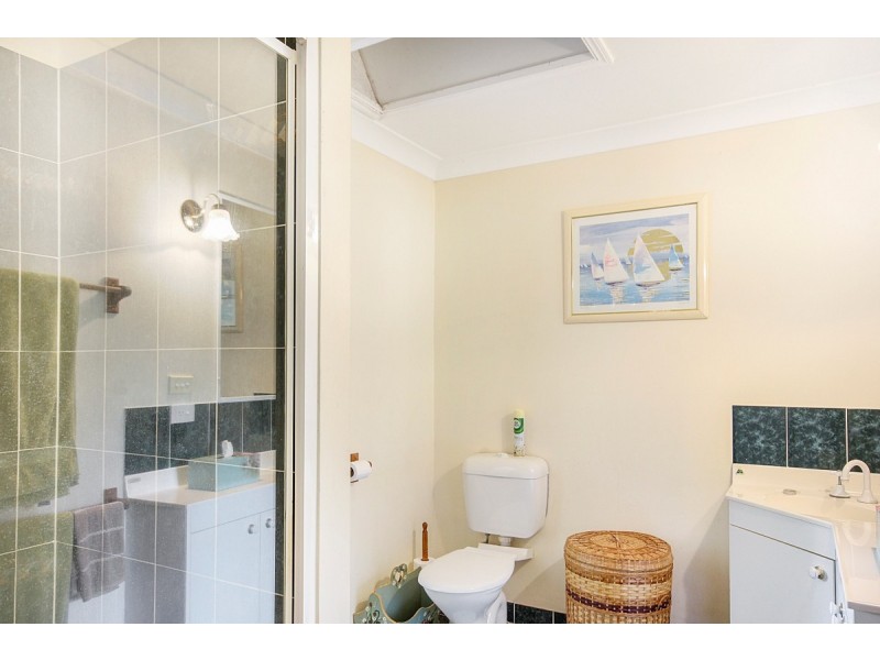38 Lucas Drive, Lamb Island QLD 4184