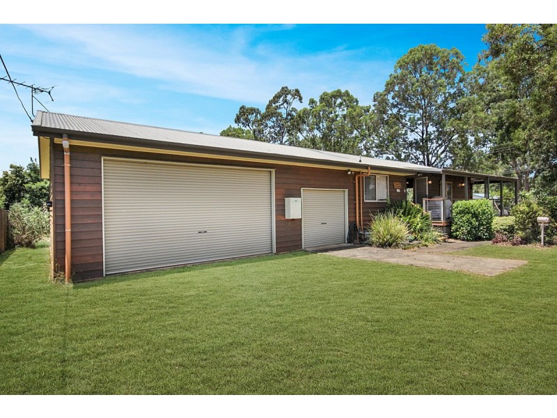 38 Lucas Drive, Lamb Island QLD 4184