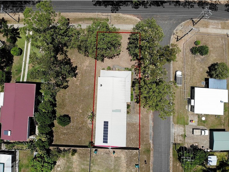 38 Lucas Drive, Lamb Island QLD 4184