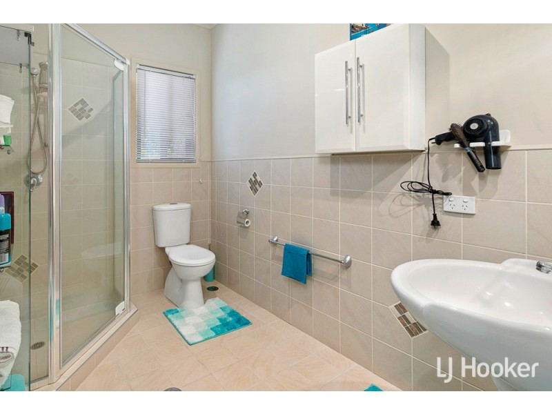 19 Moonah Street, Coochiemudlo Island QLD 4184