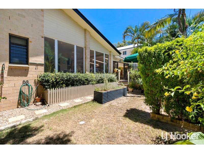 19 Moonah Street, Coochiemudlo Island QLD 4184