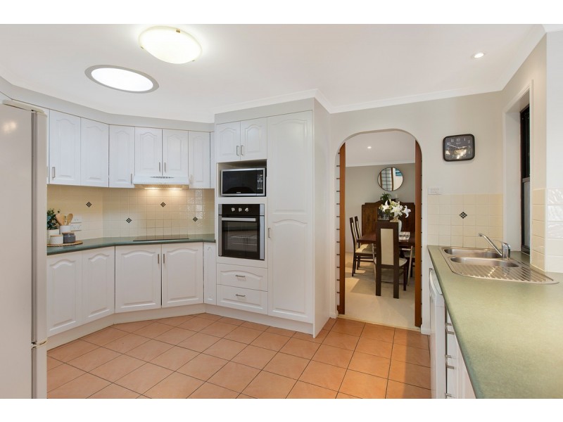 5 Pavetta Court, Redland Bay QLD 4165