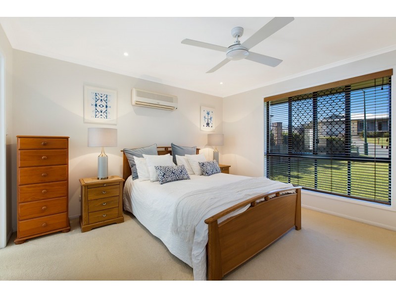 5 Pavetta Court, Redland Bay QLD 4165