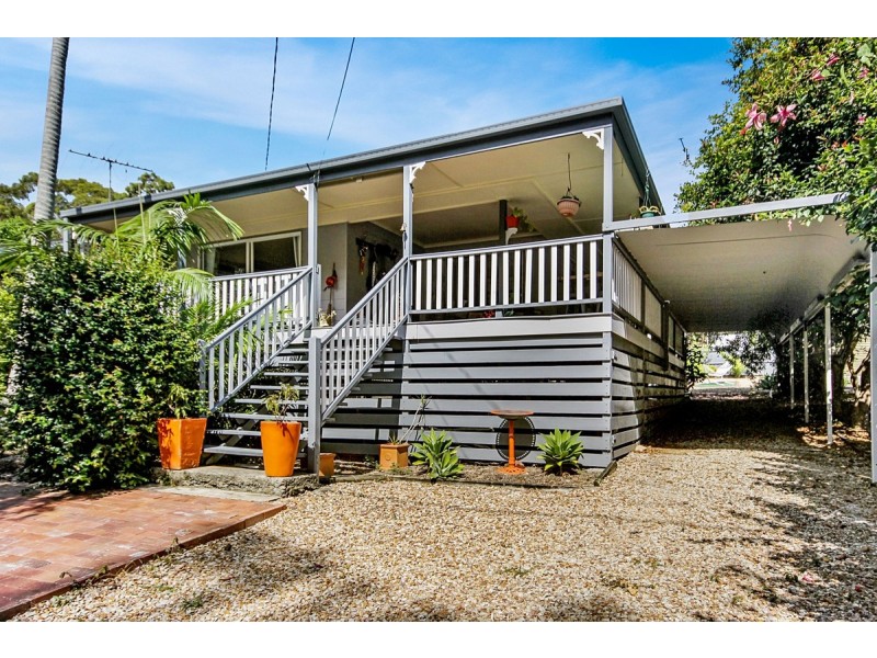 62 Elizabeth Street, Coochiemudlo Island QLD 4184
