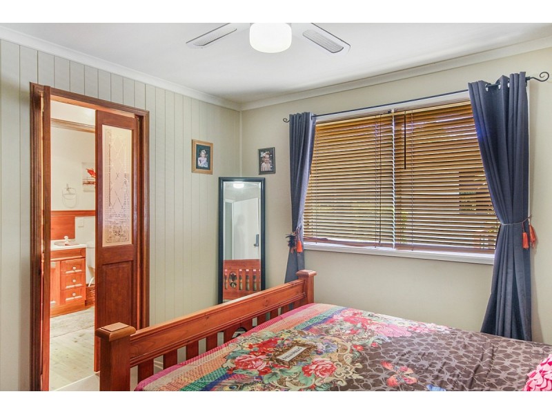 62 Elizabeth Street, Coochiemudlo Island QLD 4184