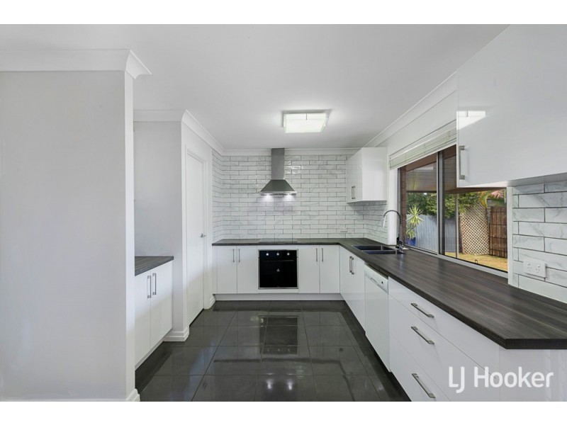 18 Newlands Street, Redland Bay QLD 4165