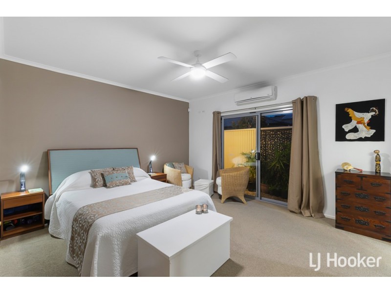 6 Irwin Place, Redland Bay QLD 4165