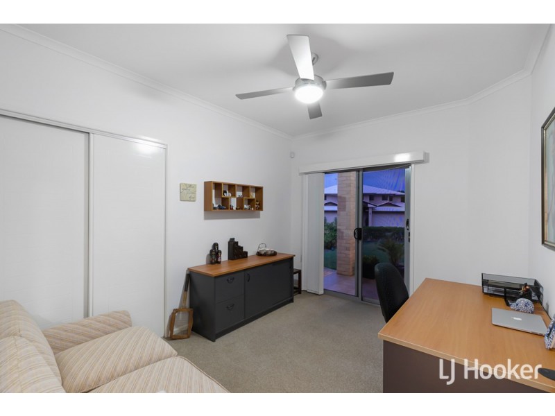 6 Irwin Place, Redland Bay QLD 4165