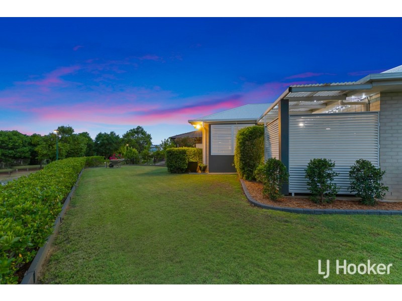 6 Irwin Place, Redland Bay QLD 4165
