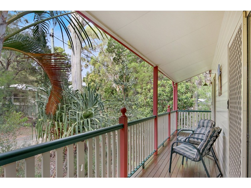31-33 James Street, Coochiemudlo Island QLD 4184