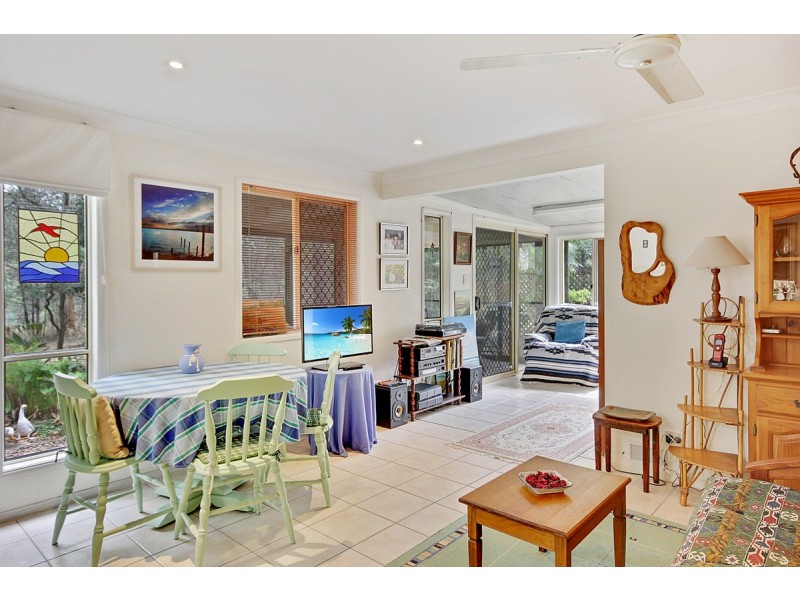 31-33 James Street, Coochiemudlo Island QLD 4184