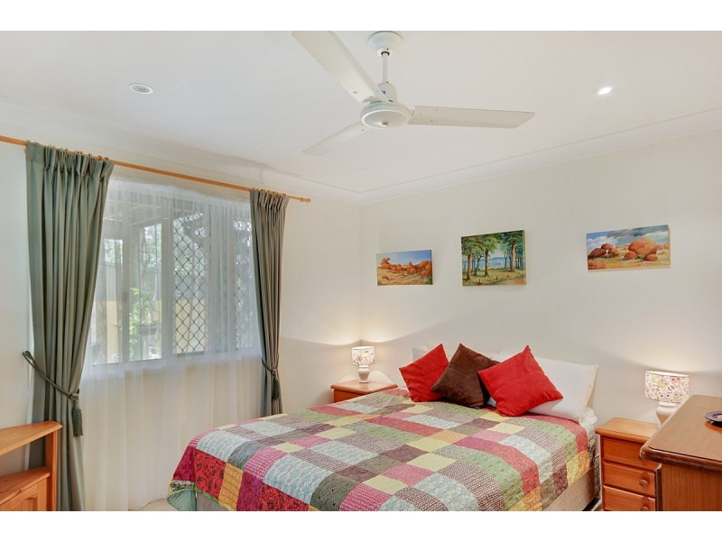 31-33 James Street, Coochiemudlo Island QLD 4184