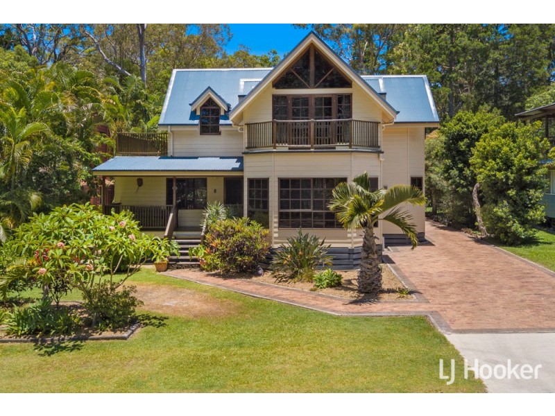 8 Flinders Street, Coochiemudlo Island QLD 4184