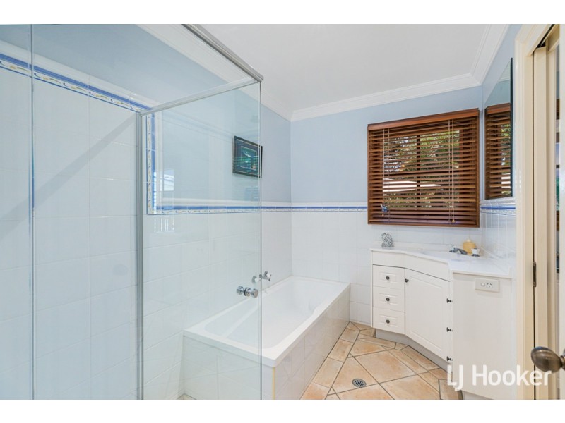 8 Flinders Street, Coochiemudlo Island QLD 4184