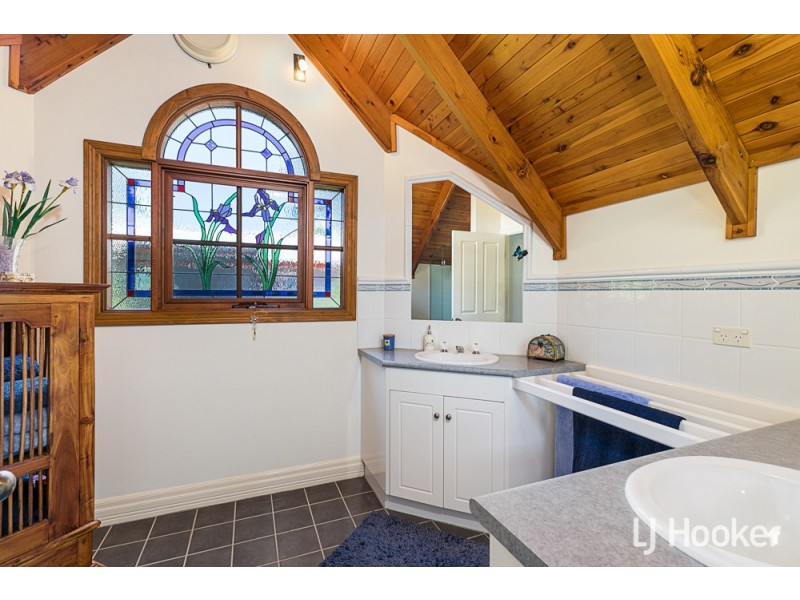 8 Flinders Street, Coochiemudlo Island QLD 4184