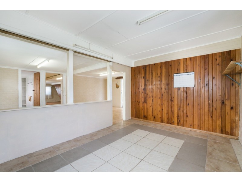 25 Tantani Street, Manly West QLD 4179
