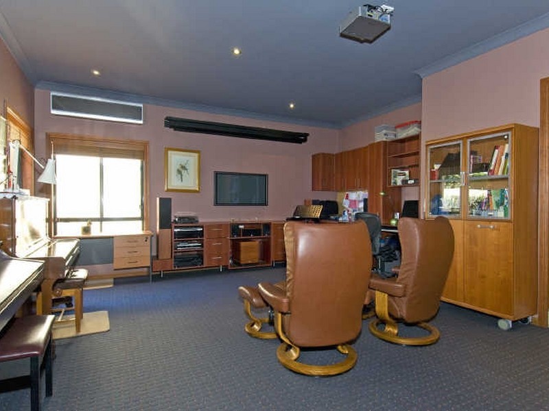 26 Nautilus Drive, Raby Bay QLD 4163