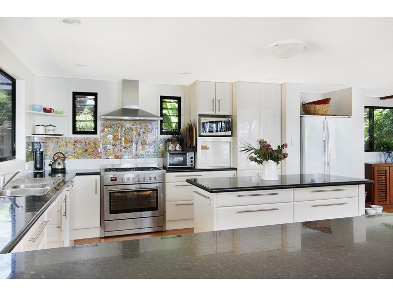 2-26 Cabriolet Crescent, Macleay Island QLD 4184