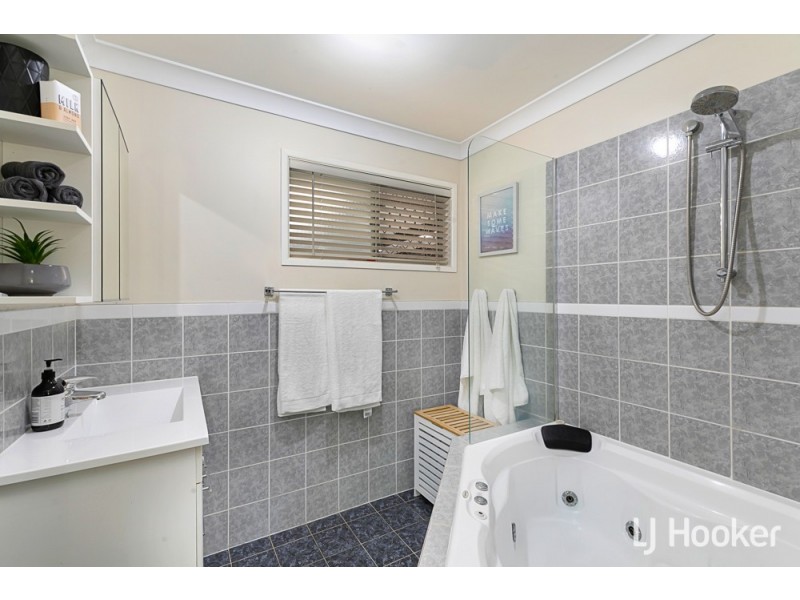 1 Lindon Street, Birkdale QLD 4159