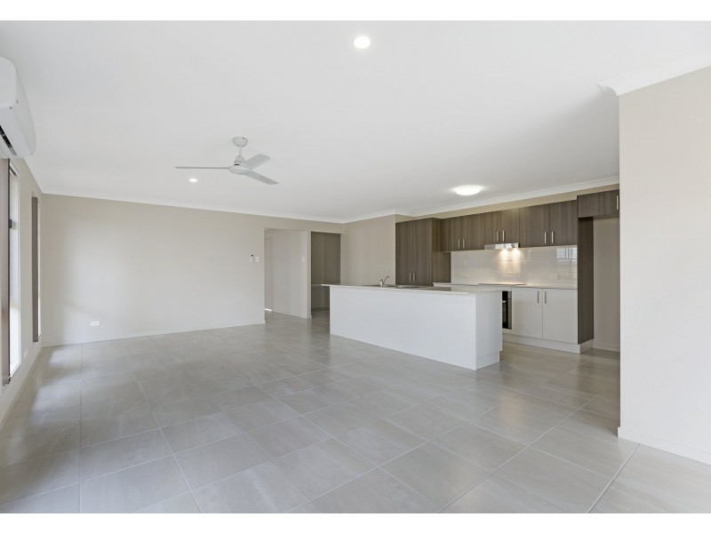 17 Simon Street, Victoria Point QLD 4165