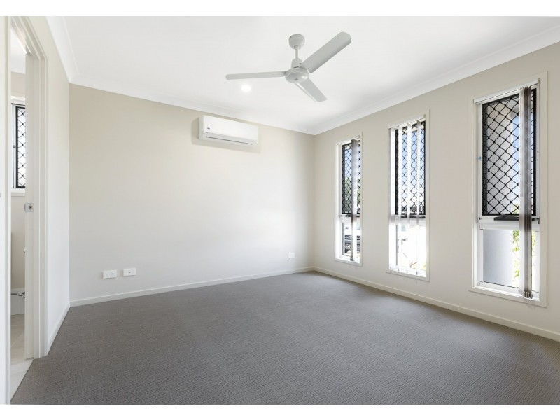 17 Simon Street, Victoria Point QLD 4165