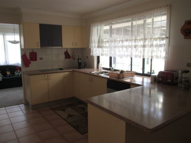 11 Sandy Drive, Victoria Point QLD 4165