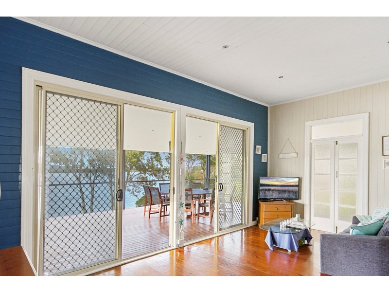 6 Emerson Street, Russell Island QLD 4184