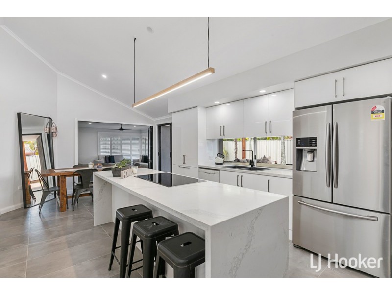 12 Riverton Drive, Wellington Point QLD 4160