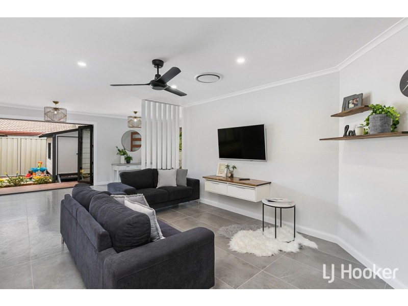 12 Riverton Drive, Wellington Point QLD 4160