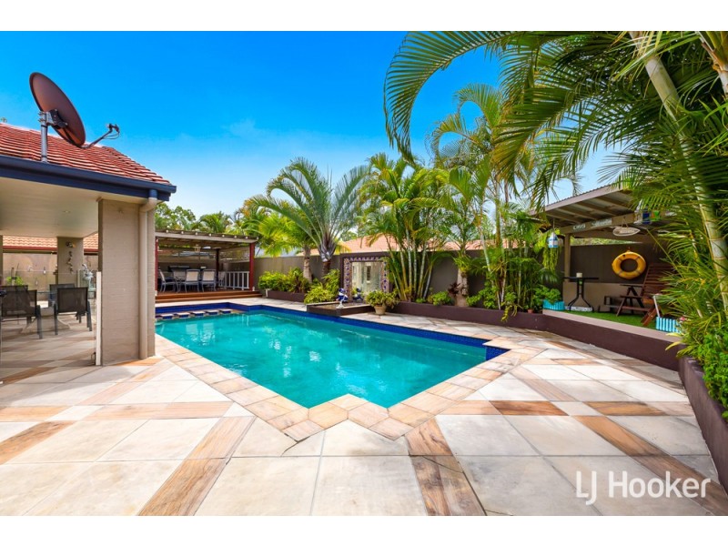 4 Carolyn Place, Redland Bay QLD 4165