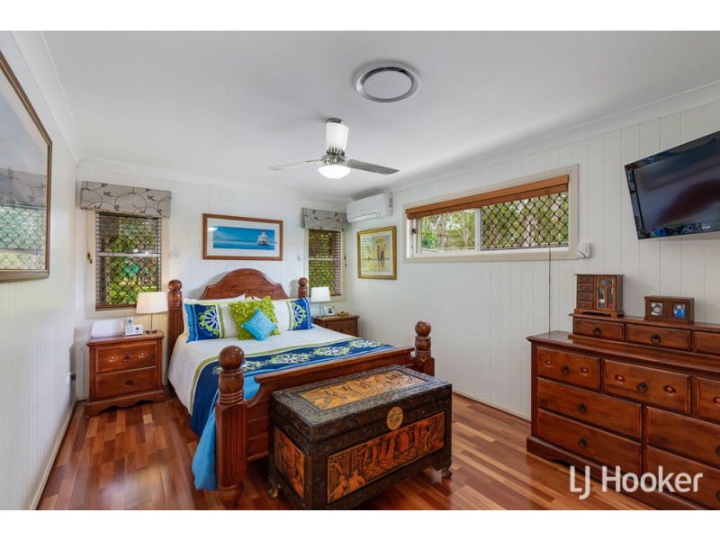 4 Carolyn Place, Redland Bay QLD 4165