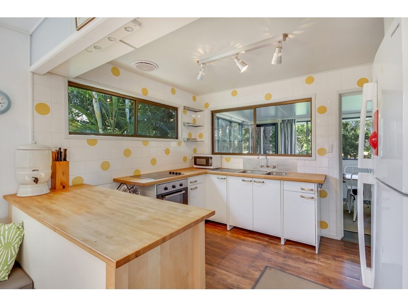 7 Orange Grove Street, Coochiemudlo Island QLD 4184