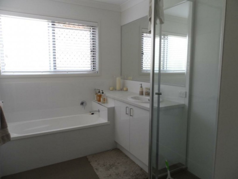 74A Bay Street, Cleveland QLD 4163