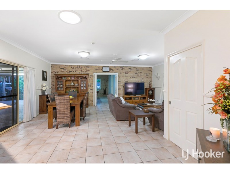 86 Dorsal Drive, Birkdale QLD 4159