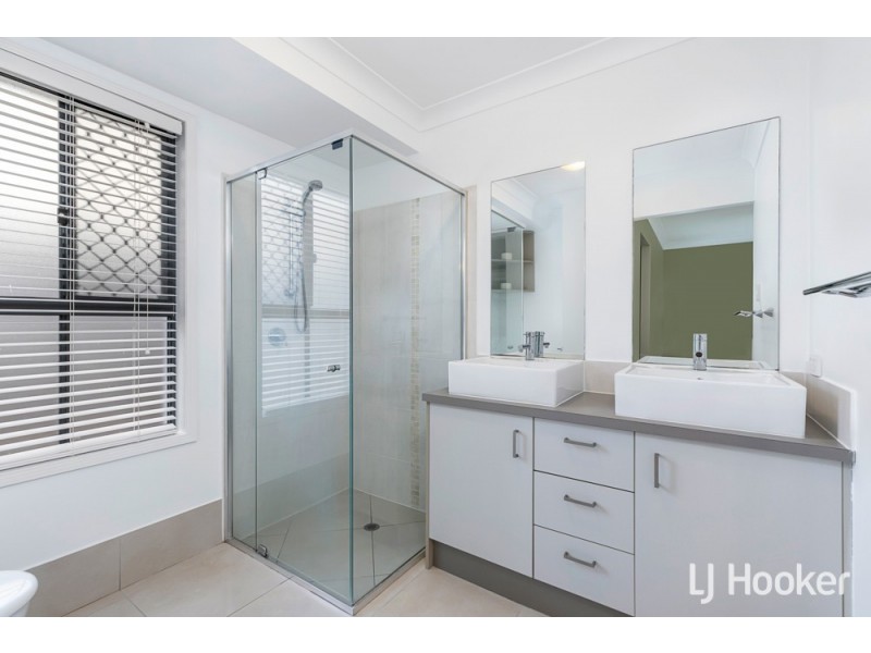 22 Lyndhurst Place, Thornlands QLD 4164