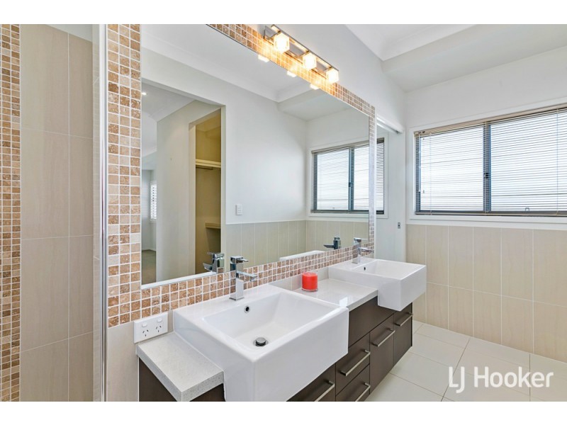 35 Cypress Street, Redland Bay QLD 4165